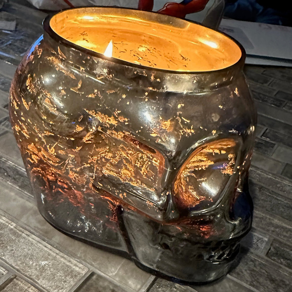 SILVER SKULL CASH CANDLE