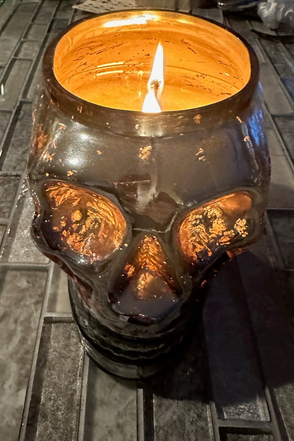 SILVER SKULL CASH CANDLE