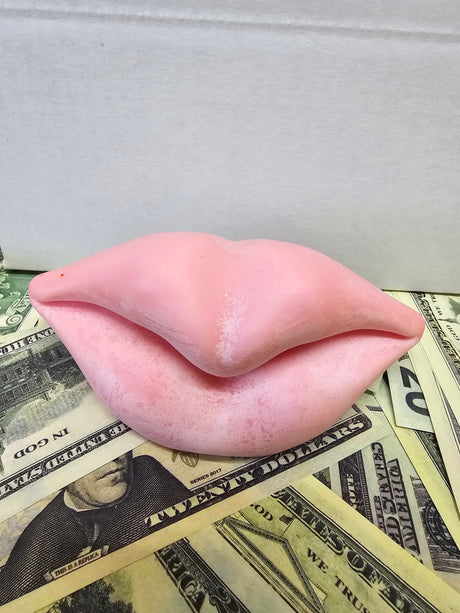 GIANT LIPS CASH WAX MELT (WORLDS LARGEST!)