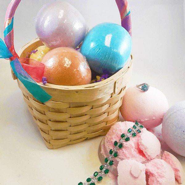 Jewelry Bath Bombs Gift Basket (5 Jewelry Bath Bombs In Each Basket!)-The Official Website of Jewelry Candles - Find Jewelry In Candles!